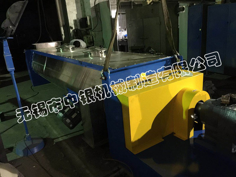 1500L的犁刀雙軸槳葉式混合機連夜發(fā)往山東